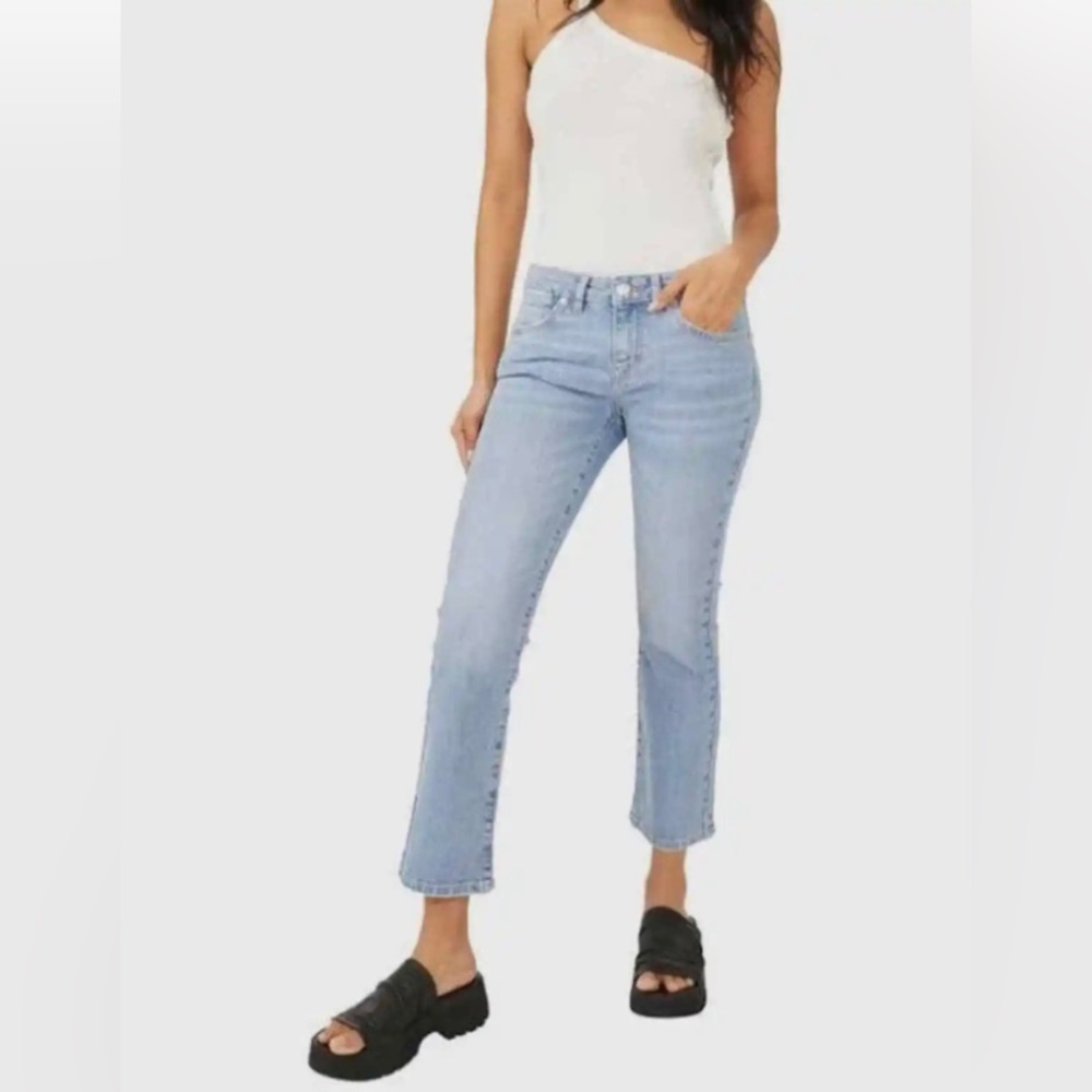 FREE PEOPLE - We The Free - Liv Crop Flare Low Rise Jeans